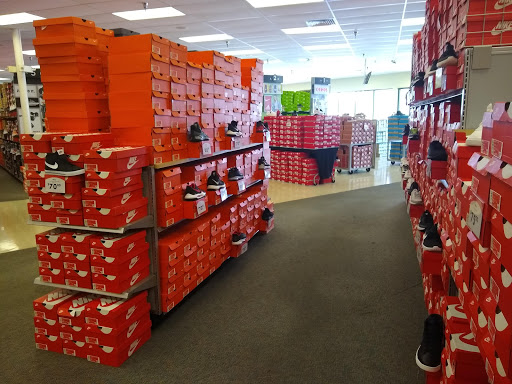 Shoe Store «Shoe Carnival», reviews and photos, 1137 Cortez Rd W, Bradenton, FL 34207, USA