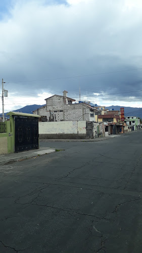 Opiniones de Licorera LORO VERDE en Riobamba - Pub