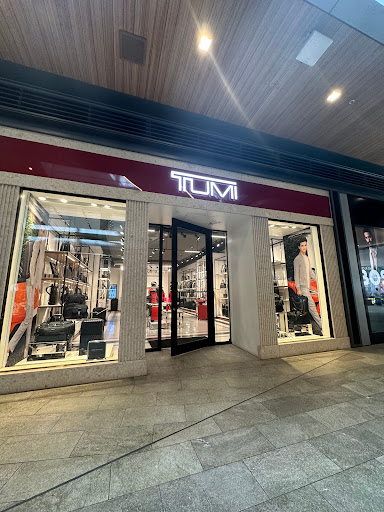 TUMI Store - Brickell