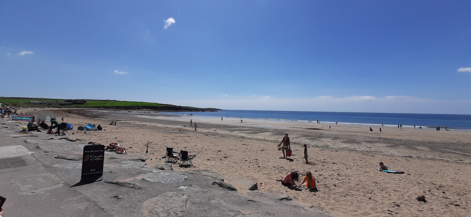 Garylucas Beach的照片 带有碧绿色纯水表面