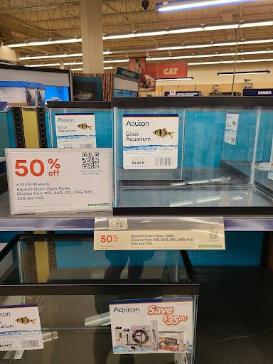 Pet Supply Store «Petco Animal Supplies», reviews and photos, 12519 Olive Blvd, Creve Coeur, MO 63141, USA