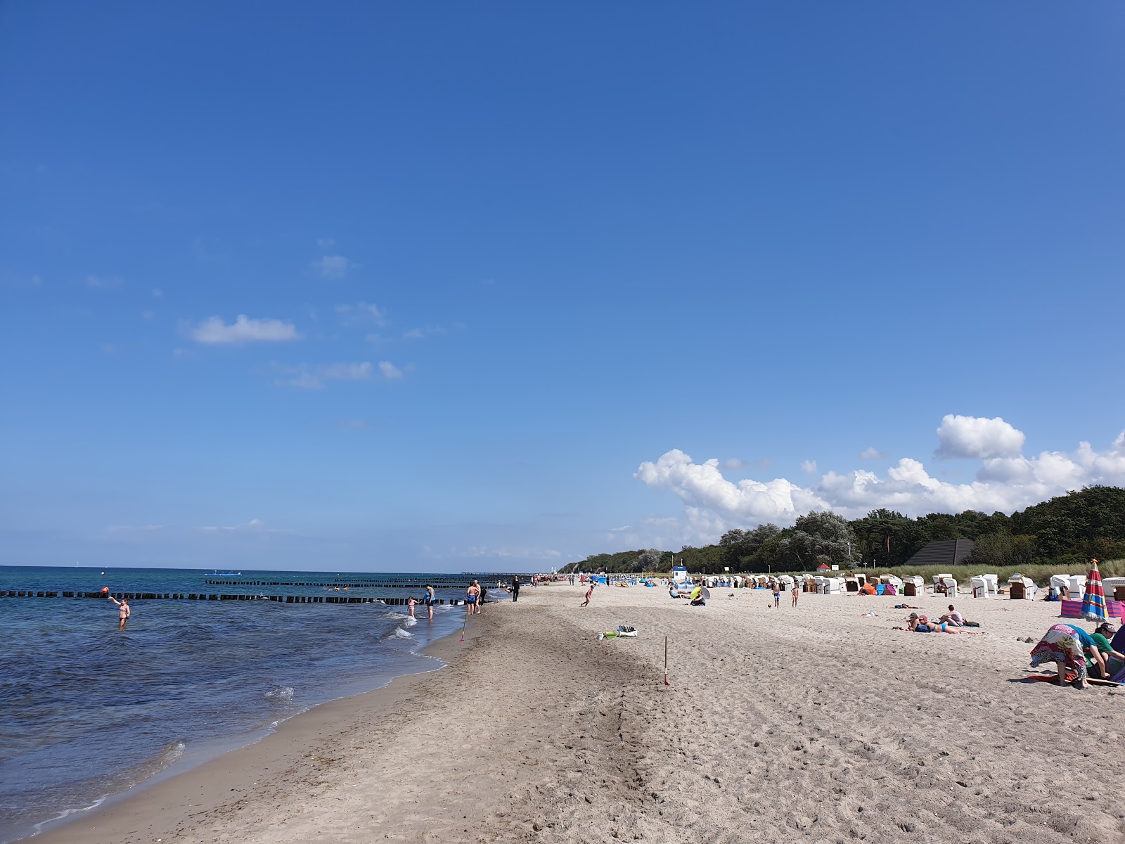 Zdjęcie Plaża w Kuhlungsborn z powierzchnią jasny piasek