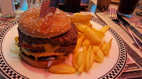 Hamburger du Restaurant américain Tommy's Diner à Montauban - n°10