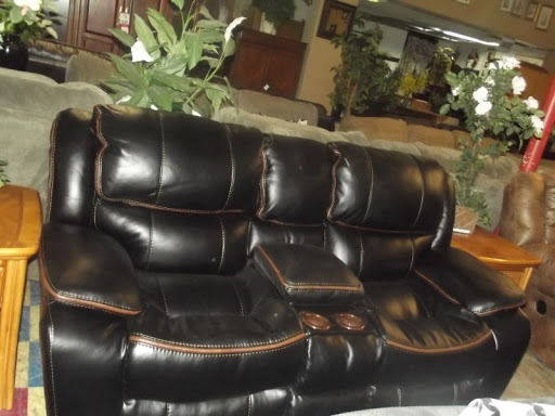 Junk Store «Family Thrift Store», reviews and photos, 1207 N Royal Ave, Front Royal, VA 22630, USA