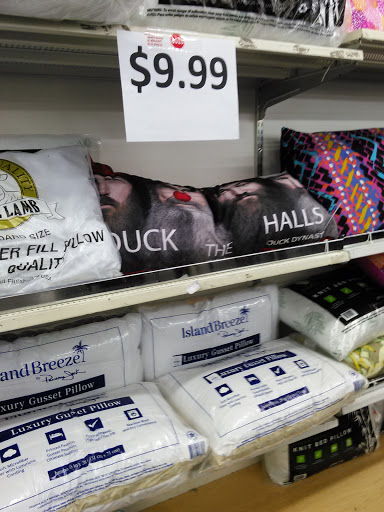 Discount Store «Fallas Paredes Discount Stores», reviews and photos, 26 E Baseline Rd #110, Phoenix, AZ 85040, USA