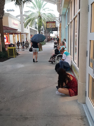 Clothing Store «Burberry Outlet», reviews and photos, 8200 Vineyard Dr, Orlando, FL 32821, USA