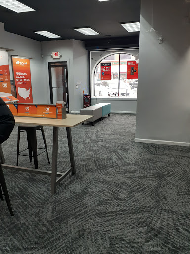 Boost Mobile Premier Store, 647 Mt Prospect Ave, Newark, NJ 07104, USA, 