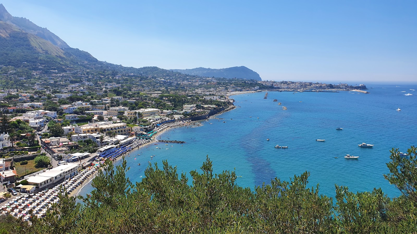 Foto von Arenile Di San Francesco Strand mit geräumige bucht