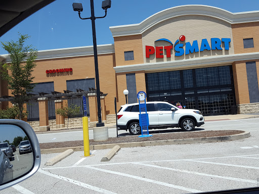 Pet Supply Store «PetSmart», reviews and photos, 131 Highlands Blvd Dr, Manchester, MO 63011, USA