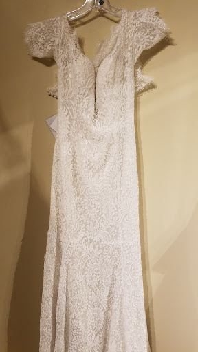 Bridal Shop «The Crystal Bride», reviews and photos, 207 W State St, Geneva, IL 60134, USA