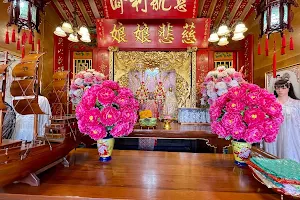 Chao Mae Soi Dok Mak Shrine image