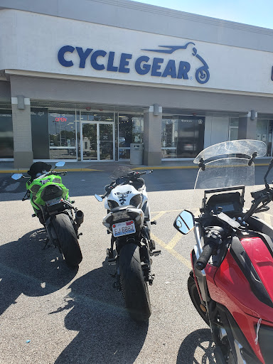 Motorcycle Parts Store «Cycle Gear», reviews and photos, 695 E Golf Rd, Schaumburg, IL 60173, USA
