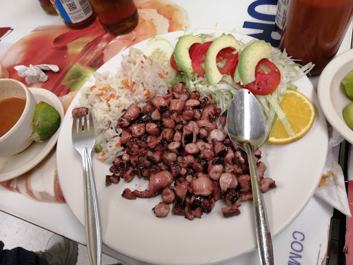 Mariscos La Ola Marina