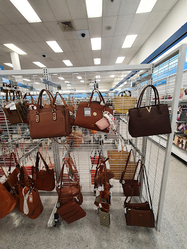 Clothing Store «Ross Dress for Less», reviews and photos, 2 Miracle Mile, Coral Gables, FL 33134, USA