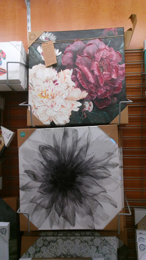 Department Store «T.J. Maxx», reviews and photos, 2711 S Rochester Rd, Rochester Hills, MI 48307, USA