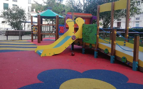 Parque Infantil da Praça António Sardinha image