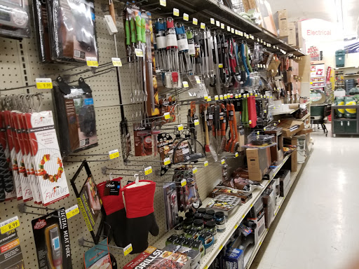 Hardware Store «Westlake Ace Hardware», reviews and photos, 2054 NW Topeka Blvd, Topeka, KS 66608, USA