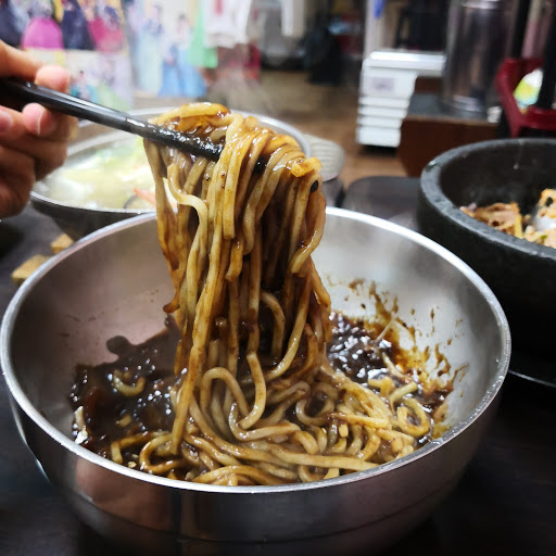 韓國村韓中美食 的照片