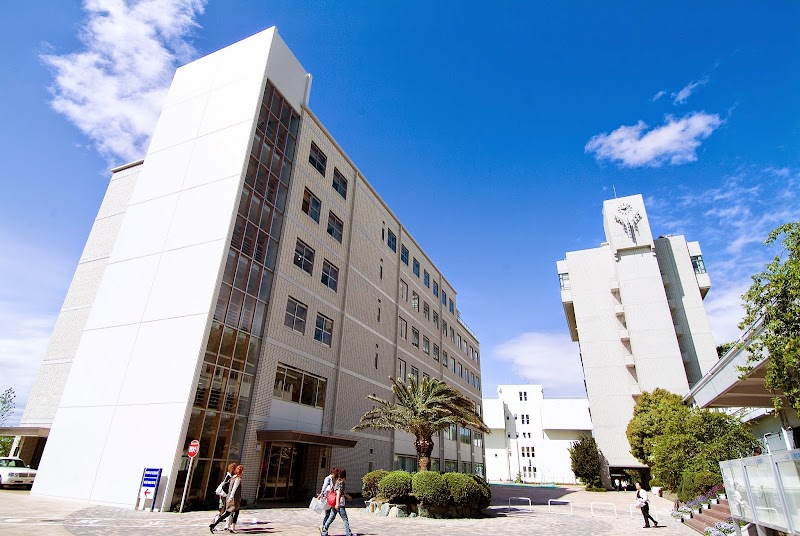 大阪青山大学