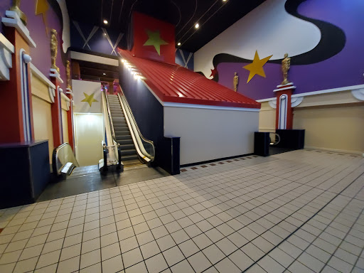 Movie Theater «Regal Cinemas Brandywine Town Center 16», reviews and photos, 3300 Brandywine Pkwy, Wilmington, DE 19803, USA