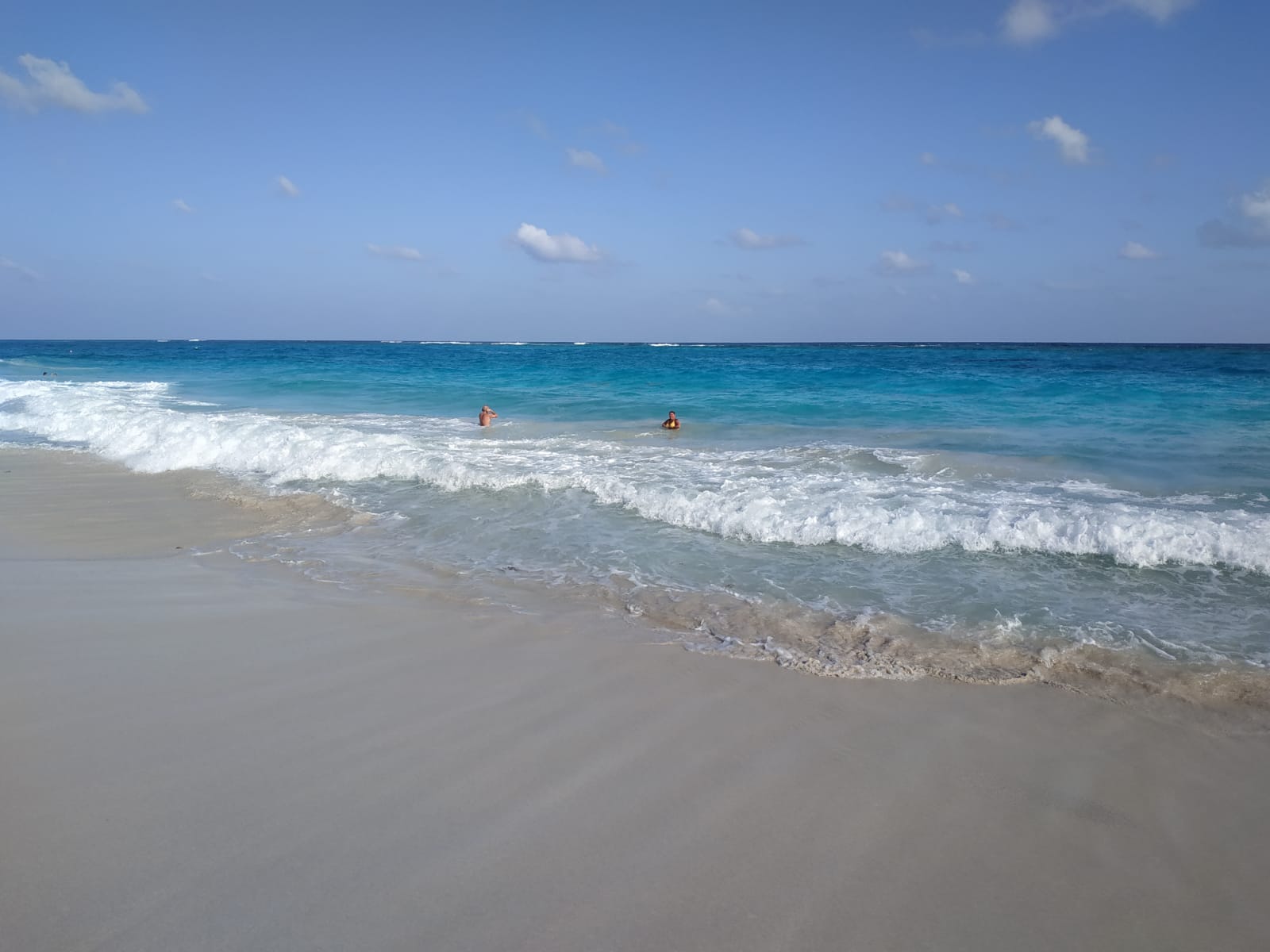 Foto de Playa de Brownes - lugar popular entre los conocedores del relax