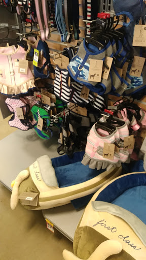 Pet Supply Store «PetSmart», reviews and photos, 8204 Leesburg Pike, Vienna, VA 22182, USA