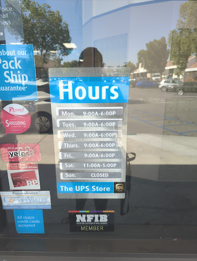 Shipping and Mailing Service «The UPS Store», reviews and photos, 5627 Kanan Rd, Agoura Hills, CA 91301, USA