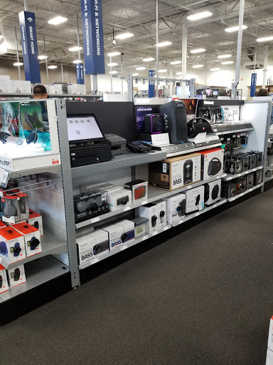 Electronics Store «Best Buy», reviews and photos, 2452 E Springs Dr, Madison, WI 53704, USA
