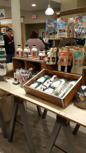 Clothing Store «L.L. Bean», reviews and photos, 8095 Tysons Corner Center, McLean, VA 22102, USA