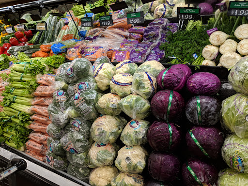 Grocery Store «Fresh Thyme Farmers Market- Naperville», reviews and photos, 790 Royal St George Dr, Naperville, IL 60563, USA