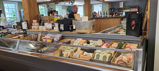 Liquor Store «Heritage Winery & Cheese Haus», reviews and photos, 4402 220th Trail, Amana, IA 52203, USA