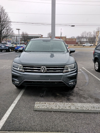 Used Car Dealer «Volkswagen of Clarksville», reviews and photos, 406 E Lewis and Clark Pkwy, Clarksville, IN 47129, USA