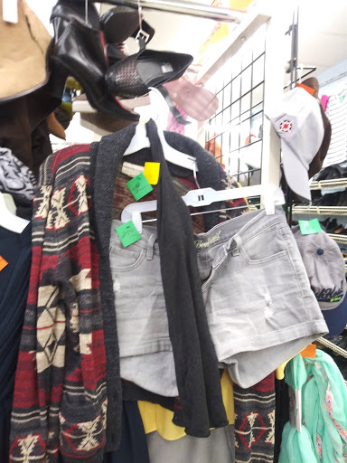 Thrift Store «Village Discount Outlet», reviews and photos, 3500 Cleveland Ave, Columbus, OH 43224, USA