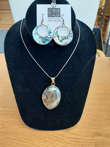 Gift Shop «Ten Thousand Villages», reviews and photos, 719 Main St, Evanston, IL 60202, USA