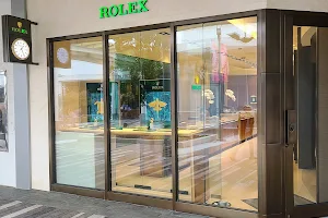 CD Peacock Official Authorized Rolex Retailer image