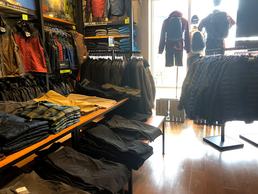 Clothing Store «Eddie Bauer Outlet», reviews and photos, 18501 Outlet Blvd #300, Chesterfield, MO 63005, USA