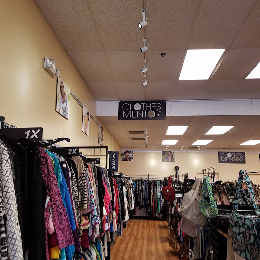 Used Clothing Store «Clothes Mentor Arlington Heights», reviews and photos, 862 W Dundee Rd, Arlington Heights, IL 60004, USA