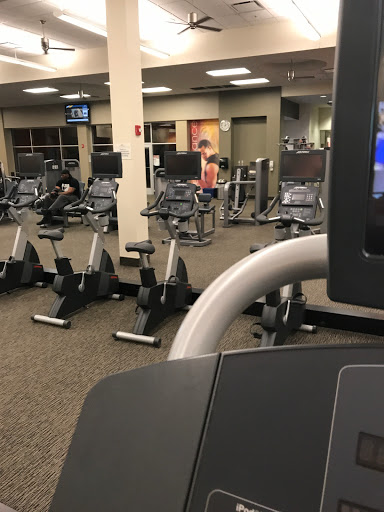 Gym «LA Fitness», reviews and photos, 5065 Main St, Trumbull, CT 06611, USA