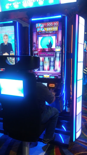 Hotel «Wheeling Island Hotel-Casino-Racetrack», reviews and photos, 1 S Stone St, Wheeling, WV 26003, USA