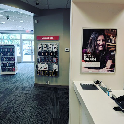 Cell Phone Store «Verizon», reviews and photos, 1201 Kings Hwy, Fairfield, CT 06824, USA