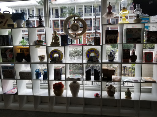 Thrift Store «Boomerangs Thrift Store», reviews and photos, 2365 Wilton Dr, Wilton Manors, FL 33305, USA