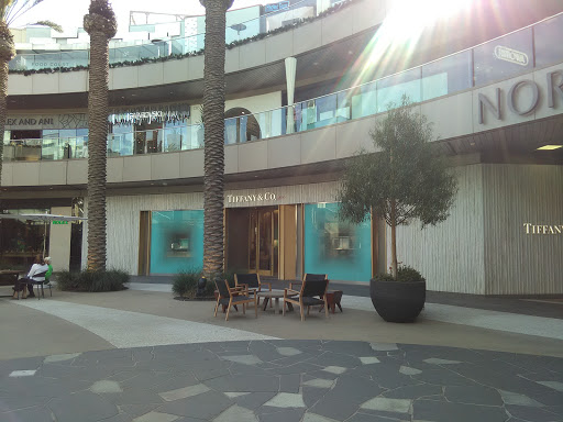 Jewelry Store «Tiffany & Co.», reviews and photos, 395 Santa Monica Blvd, Santa Monica, CA 90401, USA