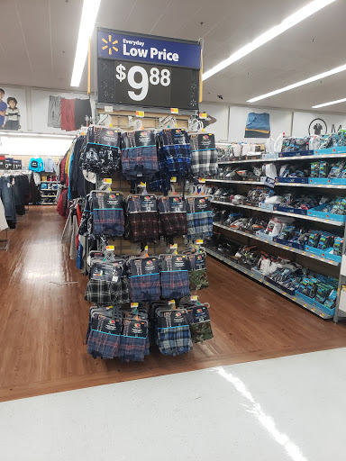 Discount Store «Walmart», reviews and photos, 6433 Fallbrook Ave, West Hills, CA 91307, USA
