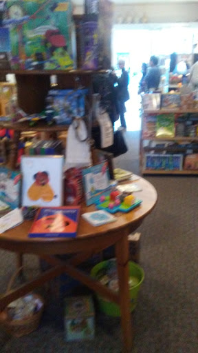 Book Store «Reach and Teach Books, Toys, and Gifts», reviews and photos, 144 W 25th Ave, San Mateo, CA 94403, USA