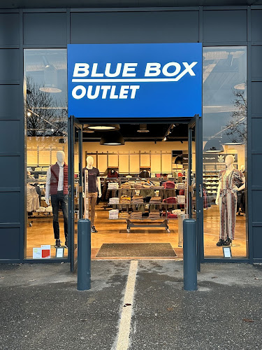 Magasin de vêtements Blue Box Outlet Auch