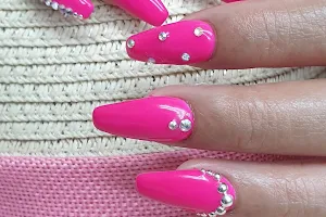 Miss nails phuket image