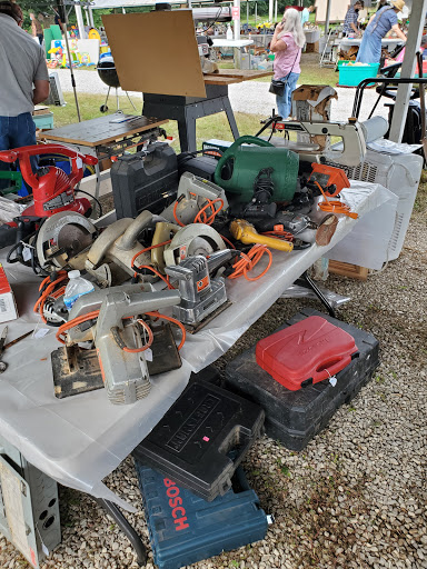 Flea Market «Olde Tyme Flea Market», reviews and photos, 5400 State Rd 46, Nashville, IN 47448, USA