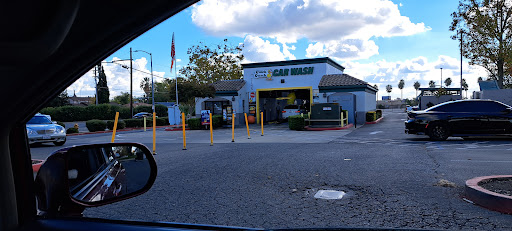 Quick Quack Car Wash en North Highlands