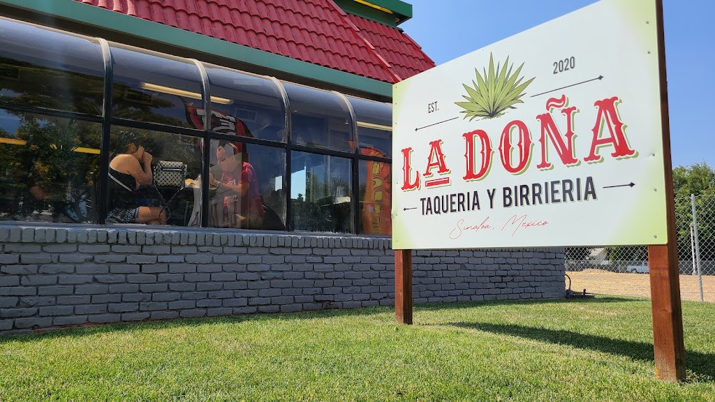 La Dona taqueria y birrieria 95376
