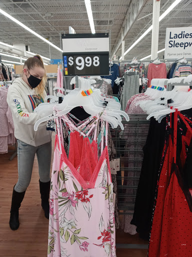 Department Store «Walmart Supercenter», reviews and photos, 748 Beal Pkwy NW, Fort Walton Beach, FL 32547, USA